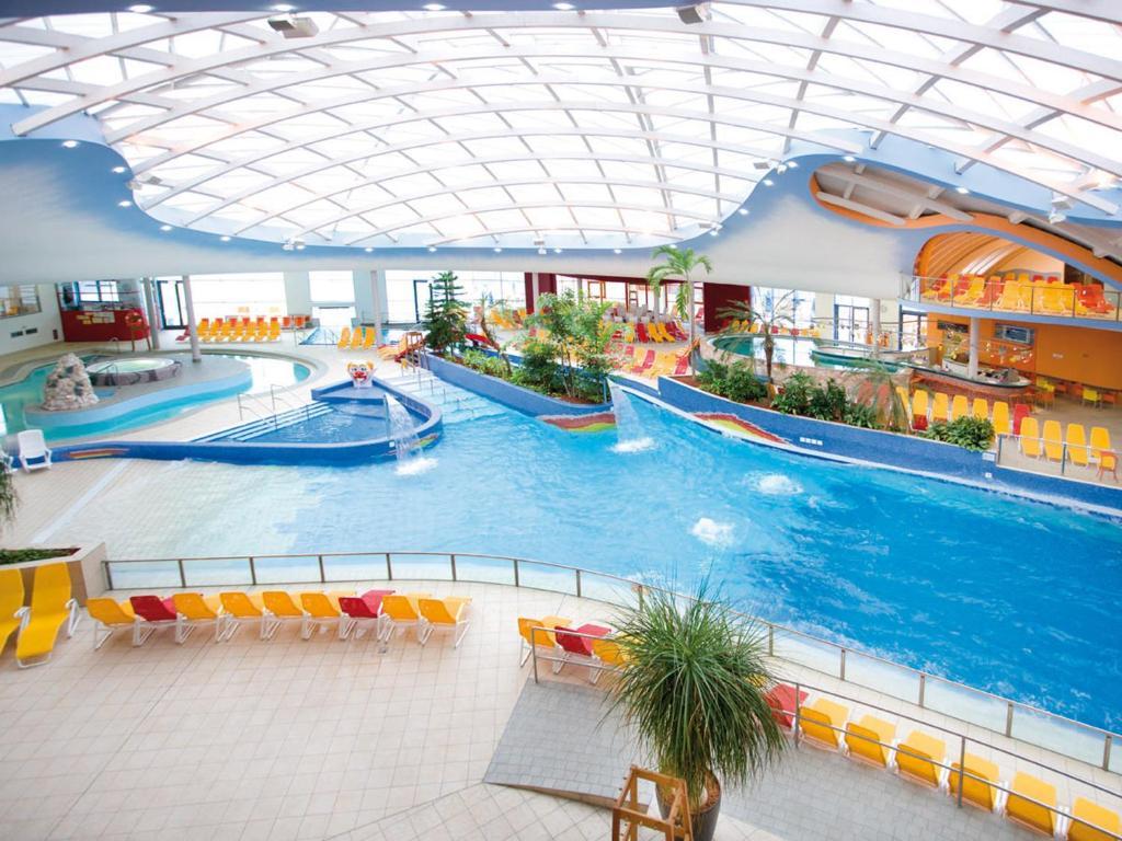 H2O Hotel-Therme-Resort, Fur Familien Mit Kindern Bad Waltersdorf Exterior photo